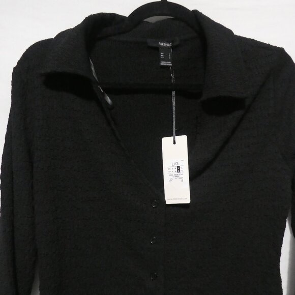 FOREVER 21 - Contemporary | large | Textured Black V-Neck Collared Shirt | NWT - Picture 1 of 14